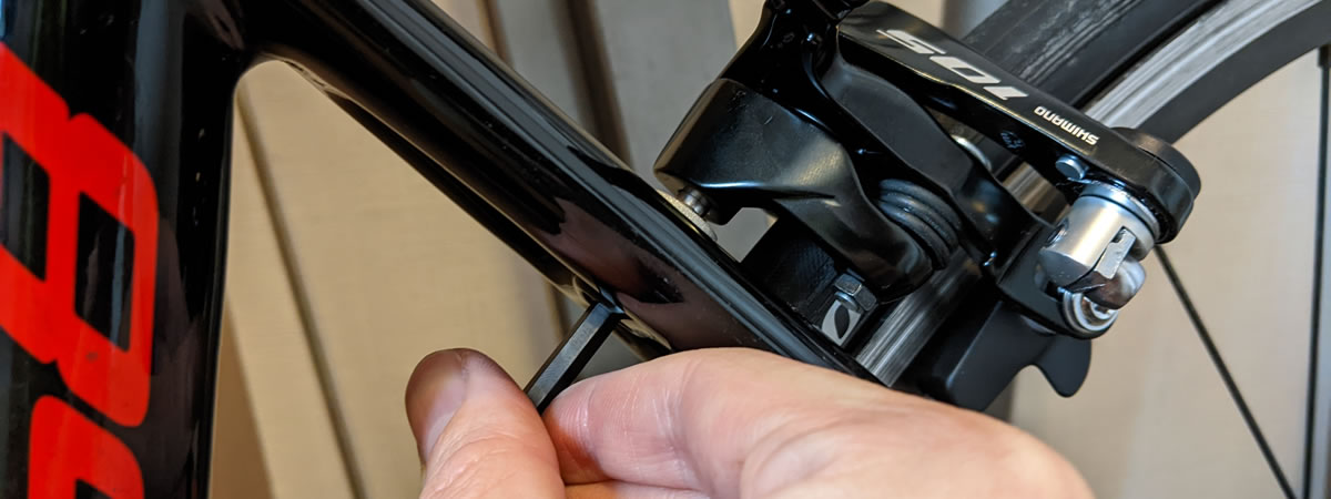 キャリパーブレーキの交換 リア shimano 105 | JINKETSU